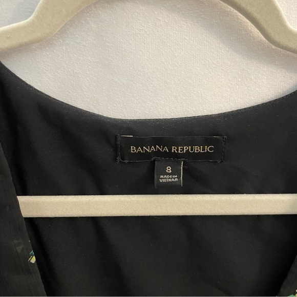 Banana Republic Black Floral Dress Flutter Sleeve V-Neck Cinch Dress - Picture 14 of 16